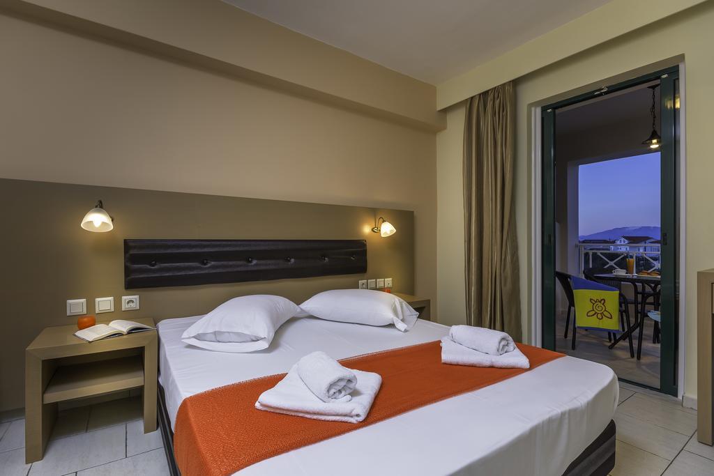 Kozanos Hotel & Suites Alykanas  Extérieur photo